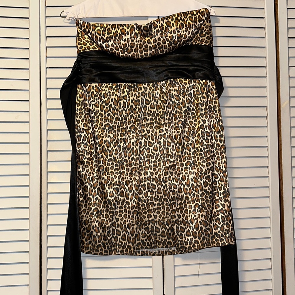 Size 14 leopard dress (fancy wore to prom lol)